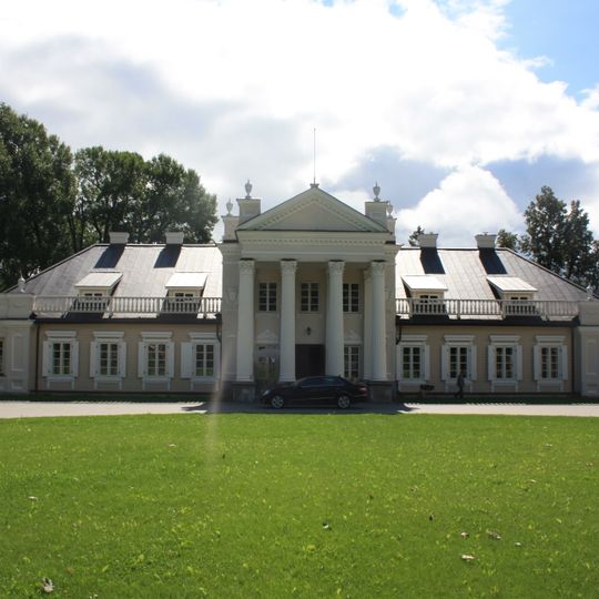 Vidiškės manor