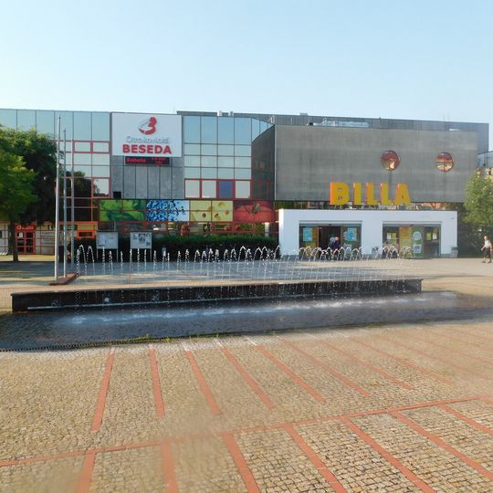 Fontána na náměstí v Otrokovicích