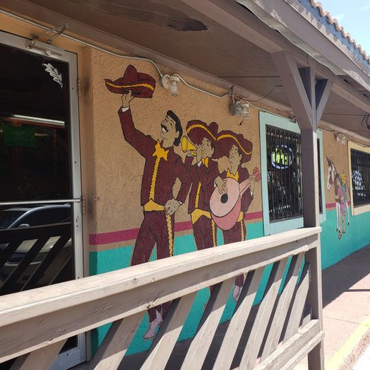 La Nueva Casita Café
