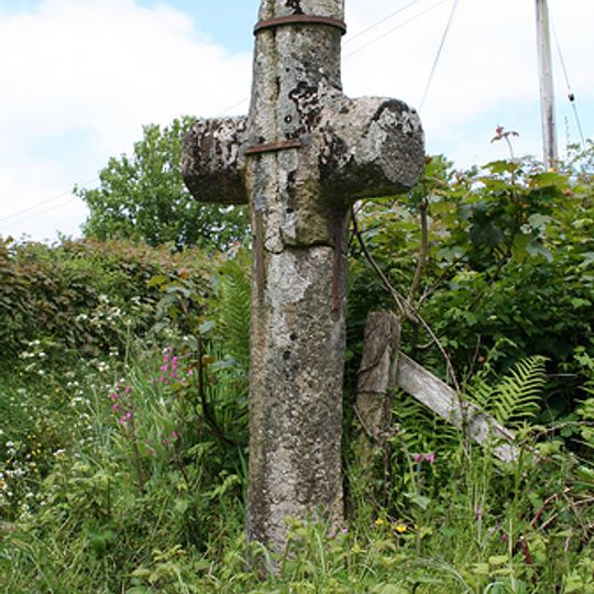 Wayside cross at Trecott beside Wellsprings Lane