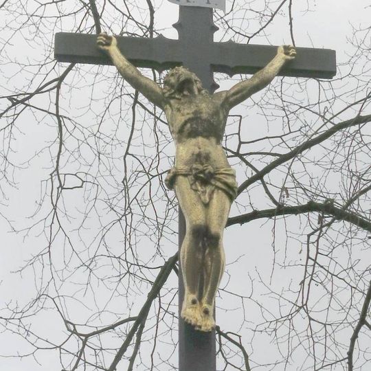 Kříž na rozcestí ve Slotově