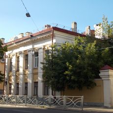 Ужениновлар утарының баш йорты