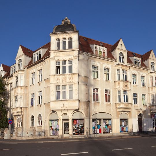 Wohn- und Geschäftshaus Platz der Oktoberopfer 2