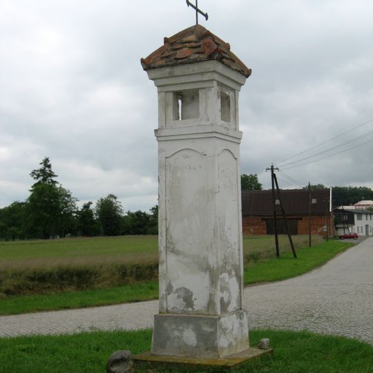 Smírčí kříž v Příkazech na rozcestí