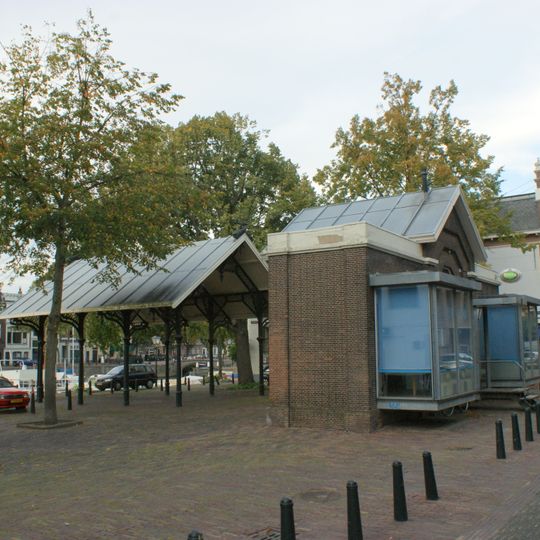 Vishal, Dordrecht