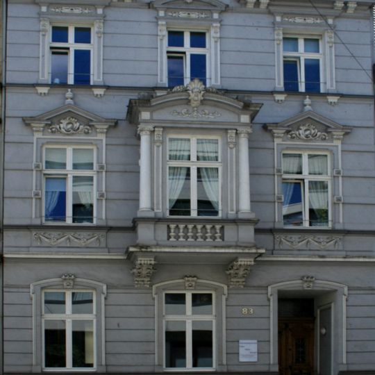 Schillerstraße 83