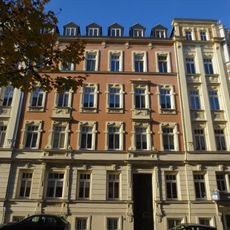 Mietshaus in geschlossener Bebauung Ludwigstraße 43