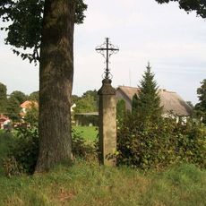 Kříž západně od Kostelní Radouně