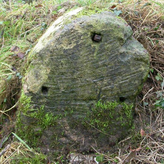 Milestone, Outmarsh; opp. Outmarsh Farm buildings