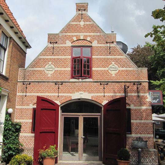 Brandspuithuisje annex arrestantenlokaal