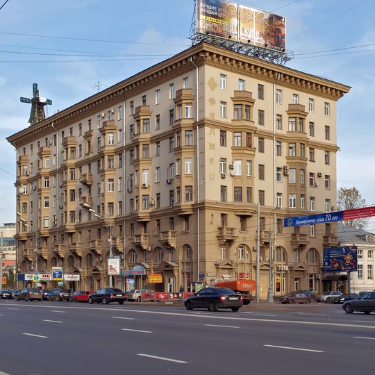 Verkhnyaya Syromyatnicheskaya Street