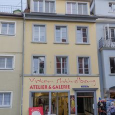 Wohn- und Geschäftshaus