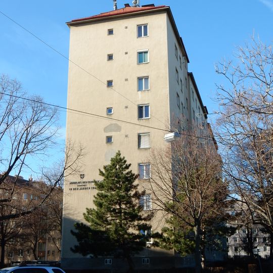 Wohnhausanlage Pezzlgasse 71–81