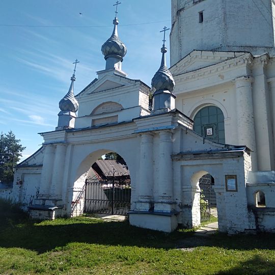 Ограда с воротами