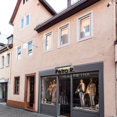 Wohn- und Geschäftshaus