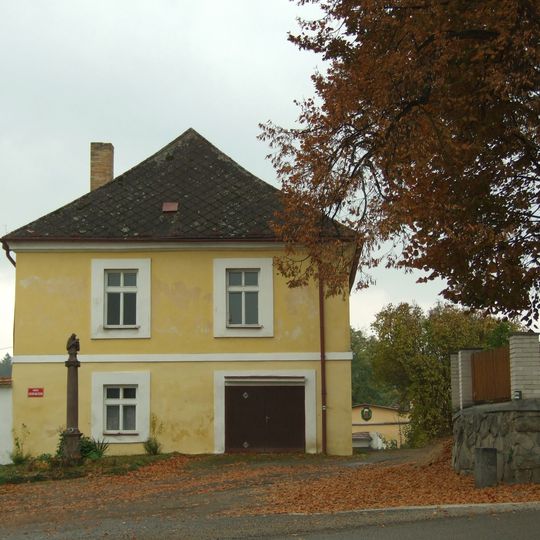 Socha svatého Jana Nepomuckého v Postupicích