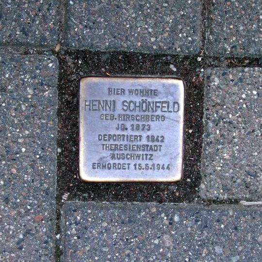 Stolperstein en memoria de Henny Schönfeld
