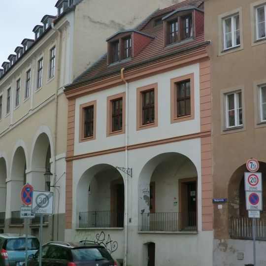 Wohnhaus in geschlossener Bebauung Neißstraße 9