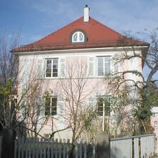 Louis-Hentges-Straße 5