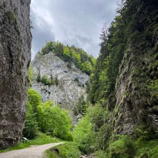 Zărnești Cliffs