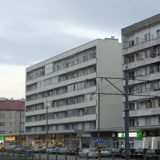 Blok przy ulicy Grójeckiej 47/51