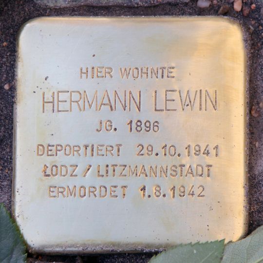 Stolperstein dedicated to Hermann Lewin