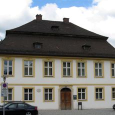 Weißenburger Straße 6