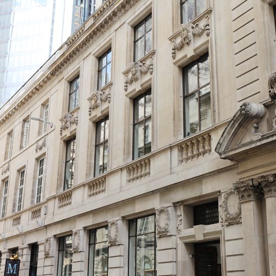 32, Threadneedle Street Ec2