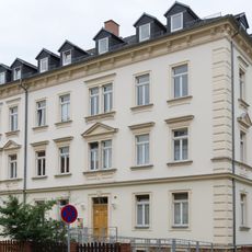 Mietshaus in halboffener Bebauung Zwingerstraße 34