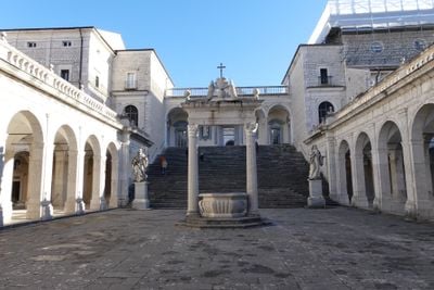 Interior 3