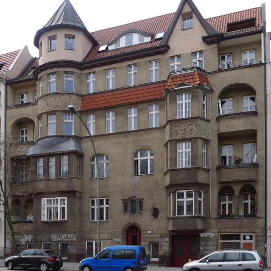 Mietshaus Schmiljanstraße 5