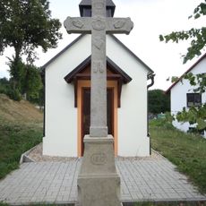 Kříž u kaple ve Vranicích