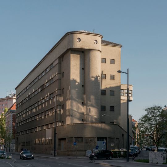 Favoriten substation