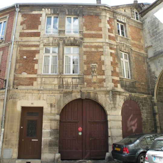Hôtel des Trois Pots