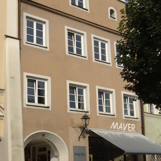 Ehemaliges „Seminar St. Karl Borromäus“, jetzt Wohn- und Geschäftshaus