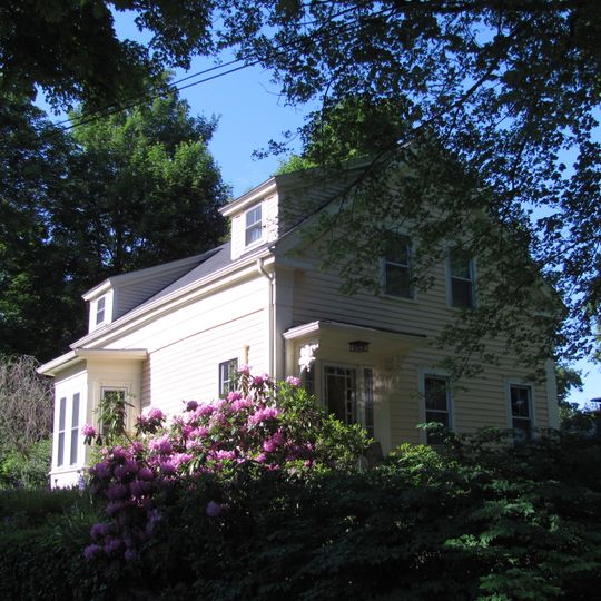 House at 42 Salem Street