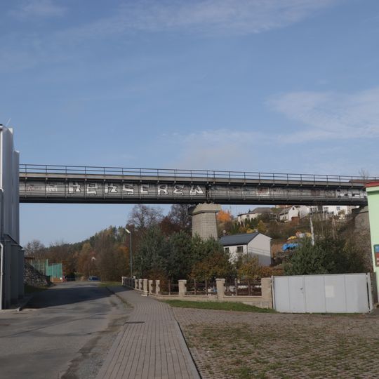 Železniční most přes Mlýnský potok ve Vladislavi
