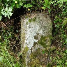 Guidestone, turn to Lower Bradley Nature Reserve, E of Bradleyford Corner