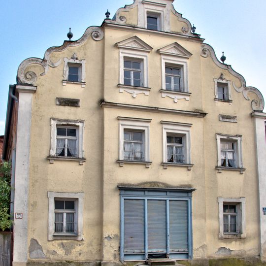 Wohn- und Geschäftshaus