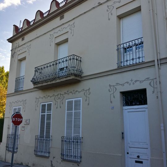 House in carrer Joaquim Vayreda i ronda Fluvià