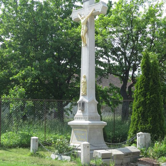 Kříž na křižovatce v Bítovánkách