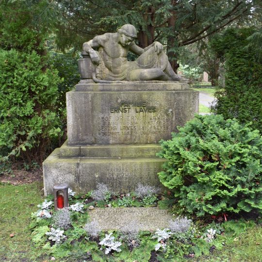 Tomb for Ernst Laves