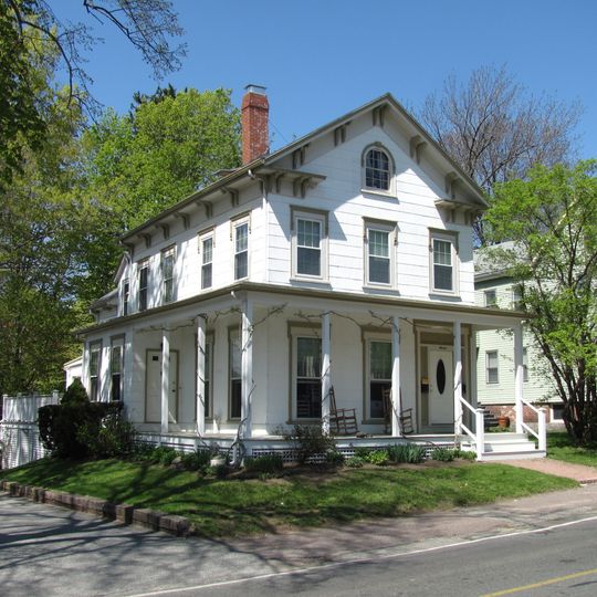 House at 7 Salem Street