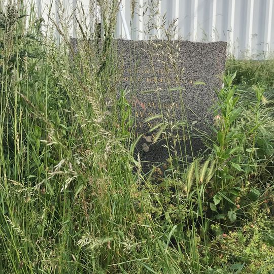 Pomník padlým v Pražském povstání v Olbrachtově ulici v Praze