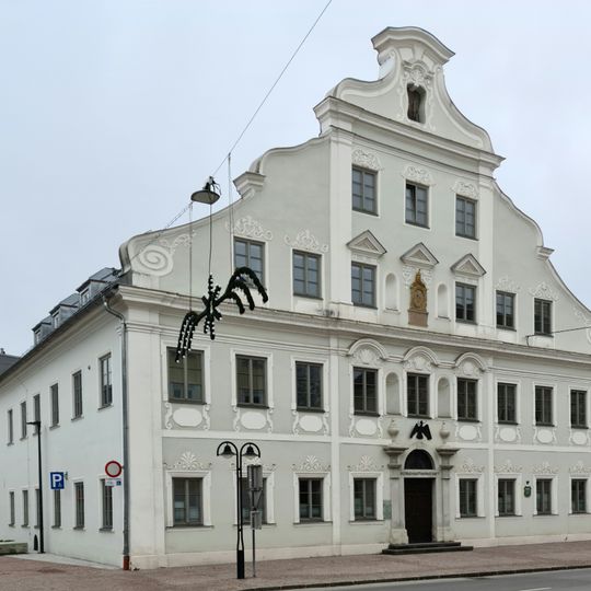 Bezirkshauptmannschaft, Falger-Haus, ehem. Gasthof zur Gemse