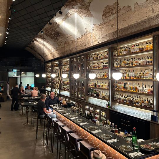 Whiskey Bar & Museum