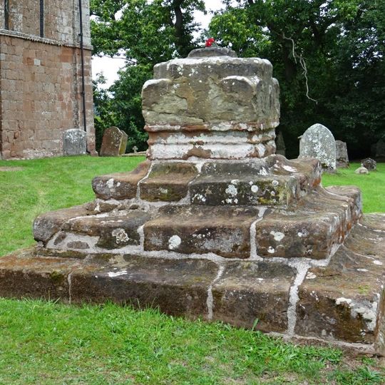 Churchyard cross, St Mary's Church