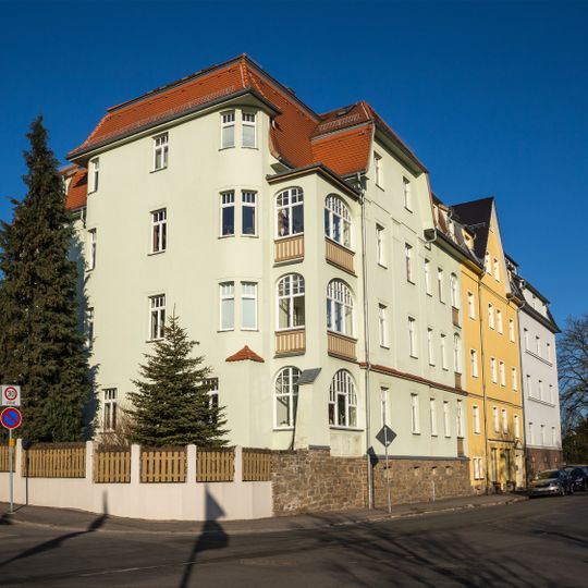 Mietshaus Johann-Sebastian-Bach-Straße 2