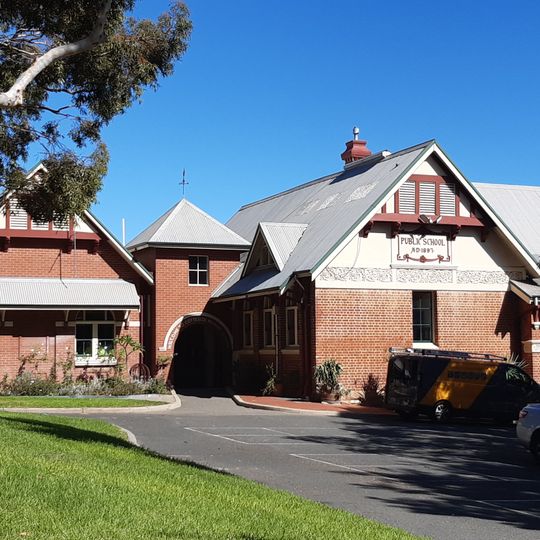 Cottesloe Primary School & Cottesloe School for the Deaf & Hearing Impaired