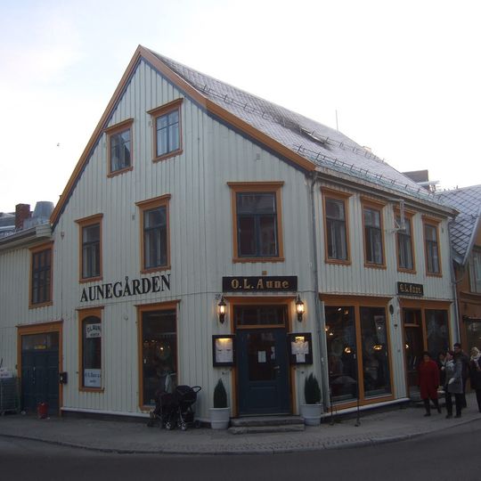 Aunegården